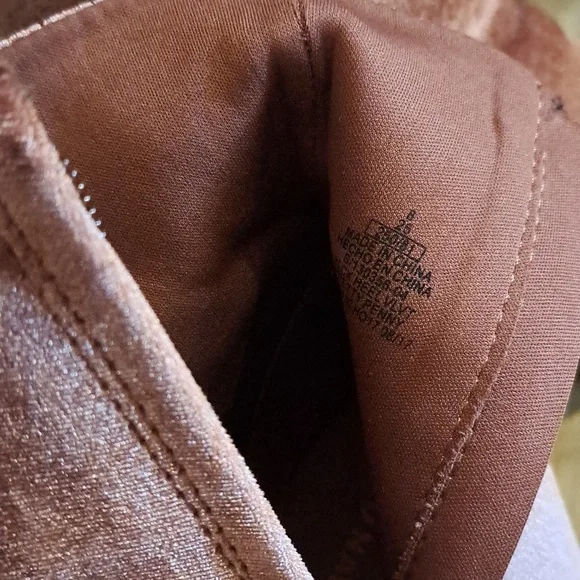 OLD Navy pink velvet ankle boots size 8 - Picture 3 of 4